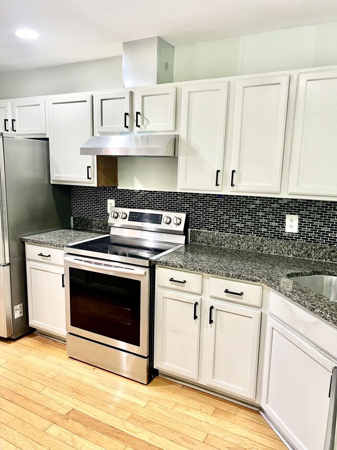 8709 Grassy Oak Trail Photo 5