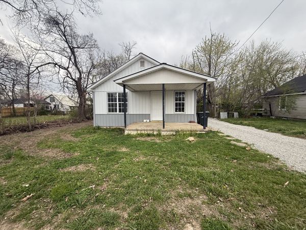 209 W 3rd Ave , Hohenwald, TN 38462