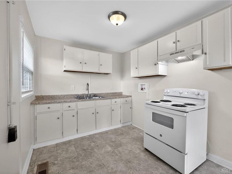 4075 Middlehurst Lane, Dayton, OH 45406 Photo 10