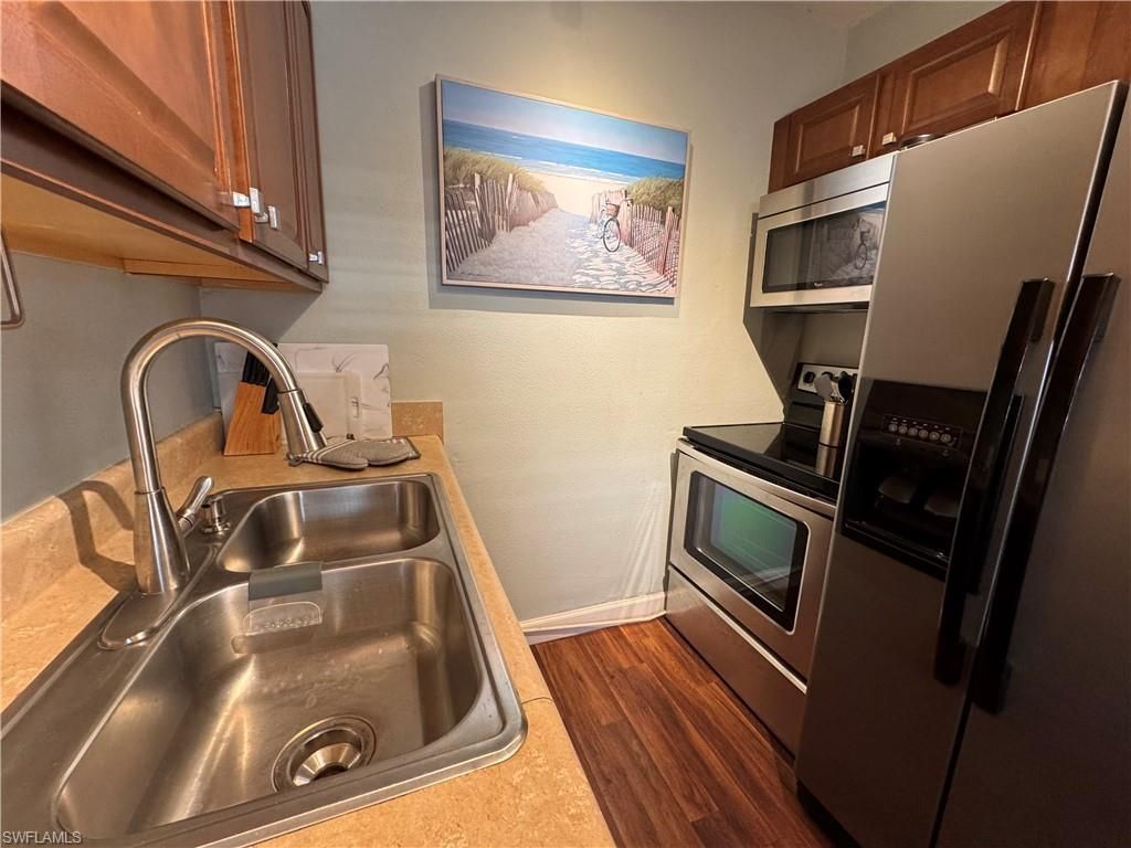 546 4th Ave S, Unit 7, Naples, FL 34102 Photo