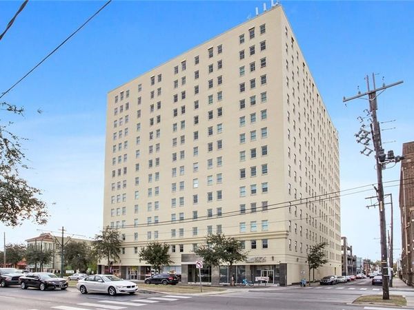 1205 ST CHARLES Avenue, Unit 1213, New Orleans, LA 70130