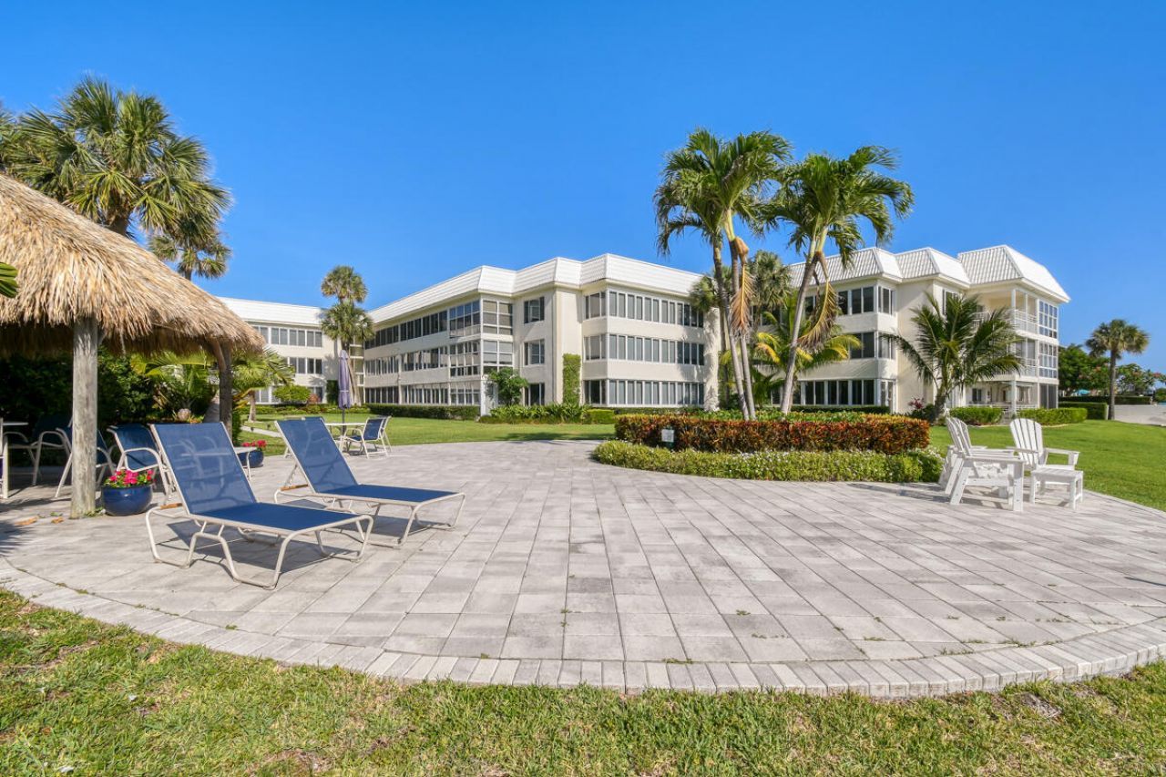 325 S Beach Road, Unit 301, Tequesta, FL 33469 Photo