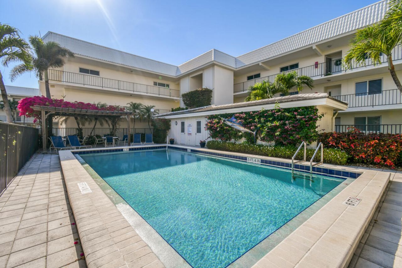 325 S Beach Road, Unit 301, Tequesta, FL 33469 Photo