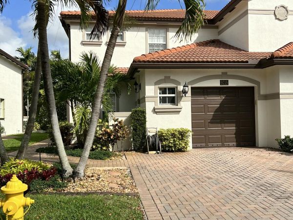 9715 Darlington Place, Unit 9715, Cooper City, FL 33328