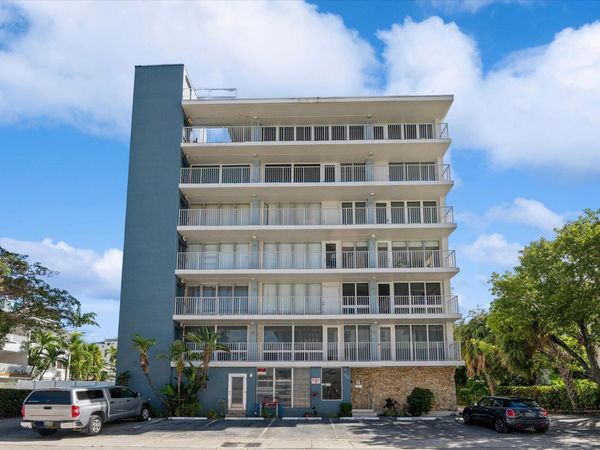 524 Orton Avenue, Unit 101, Fort Lauderdale, FL 33304