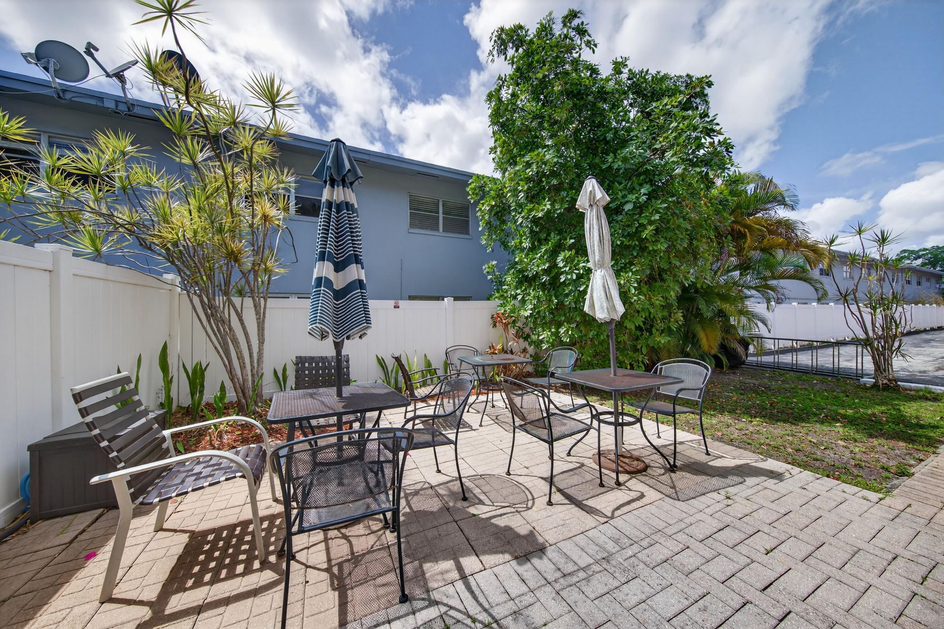 221 SE 9th Avenue, Unit 203, Pompano Beach, FL 33060 Photo
