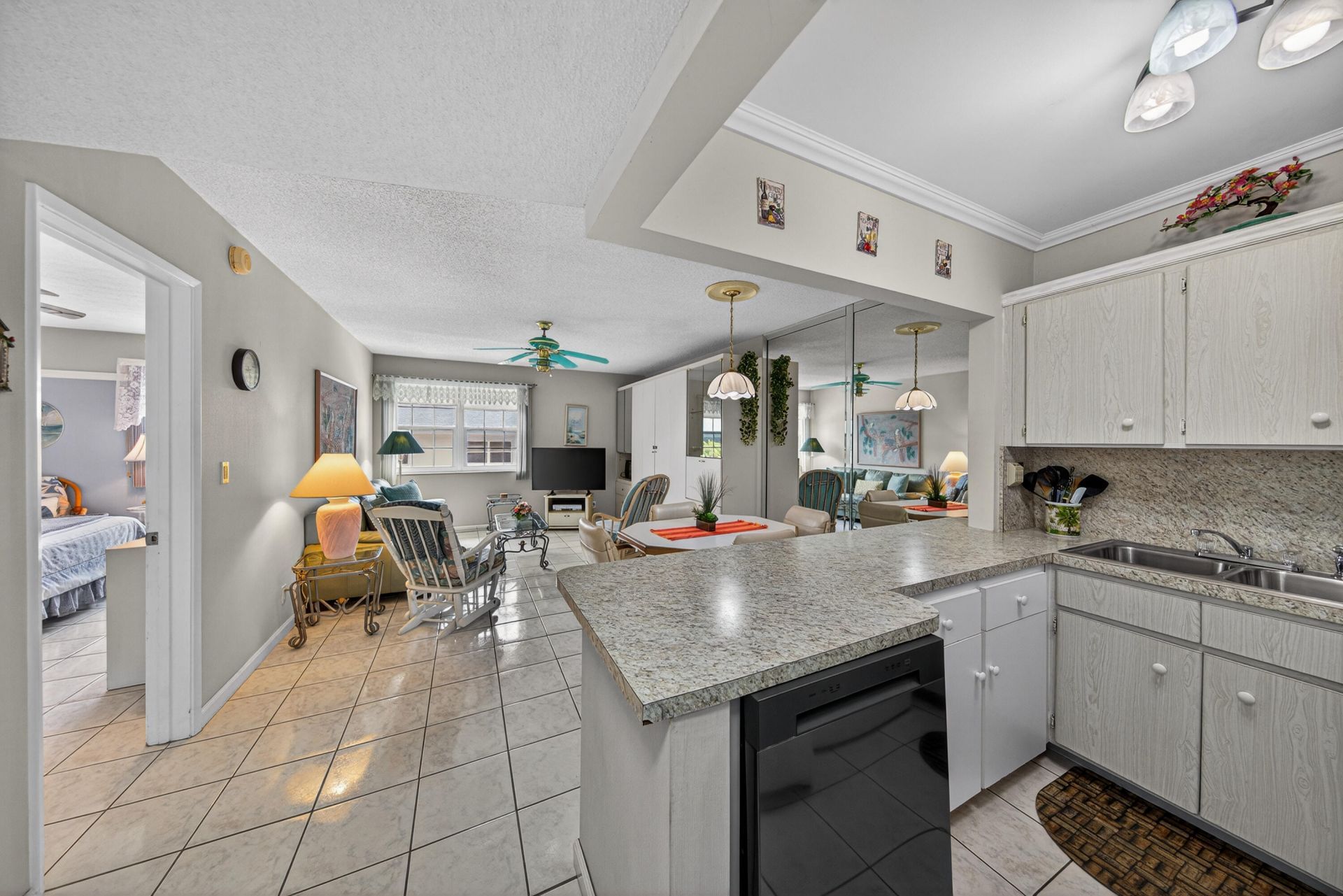 221 SE 9th Avenue, Unit 203, Pompano Beach, FL 33060 Photo