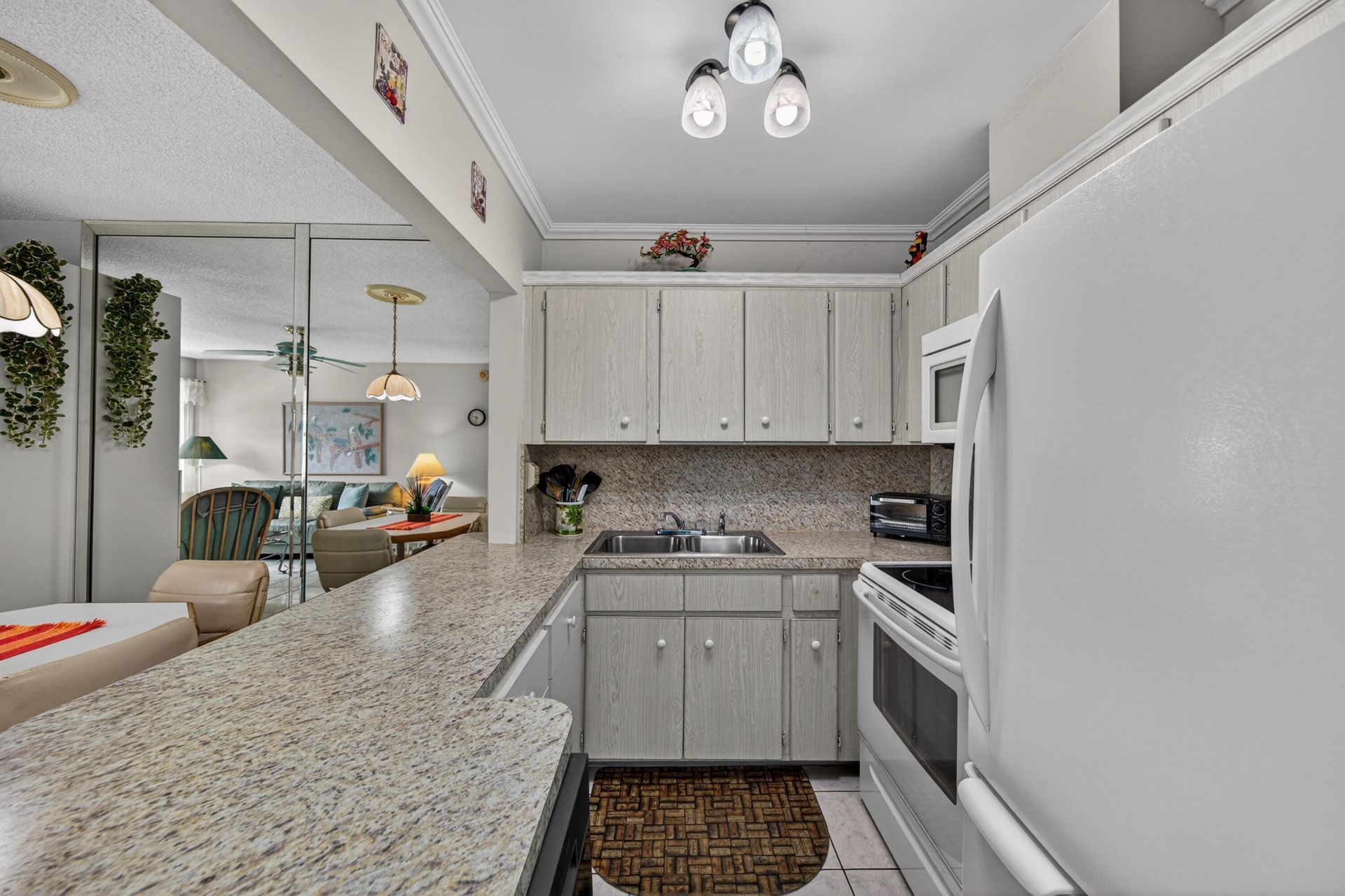 221 SE 9th Avenue, Unit 203, Pompano Beach, FL 33060 Photo