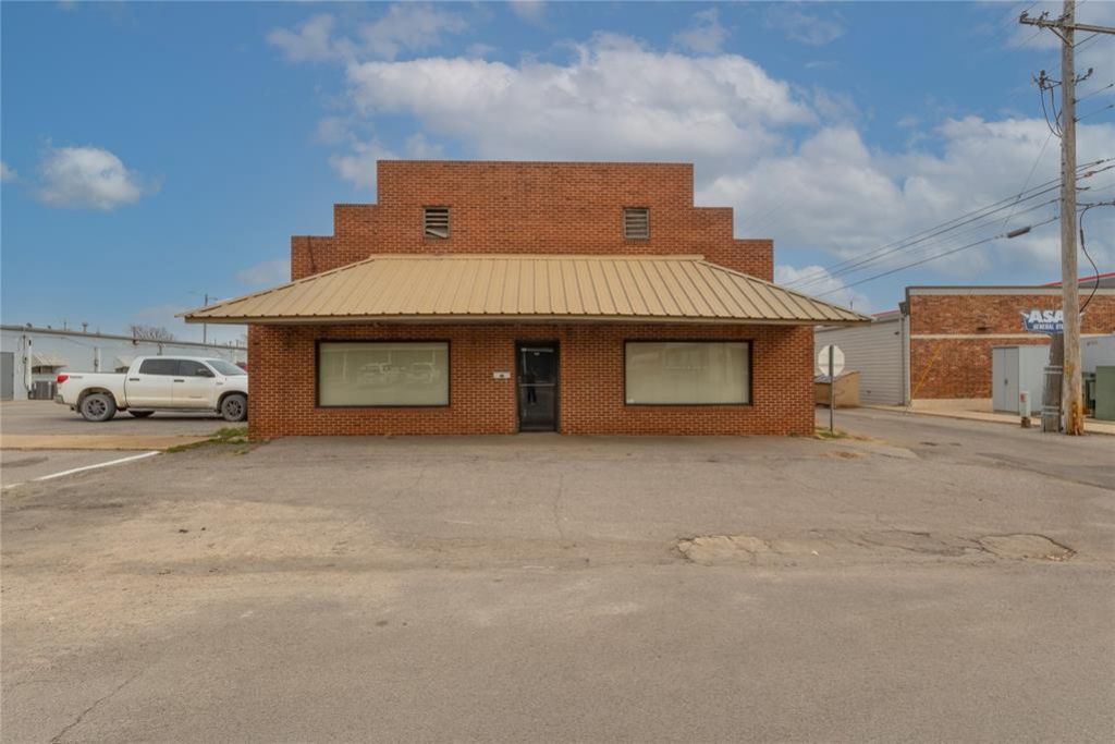 112 N State Street, Weatherford, OK 73096 Main Photo