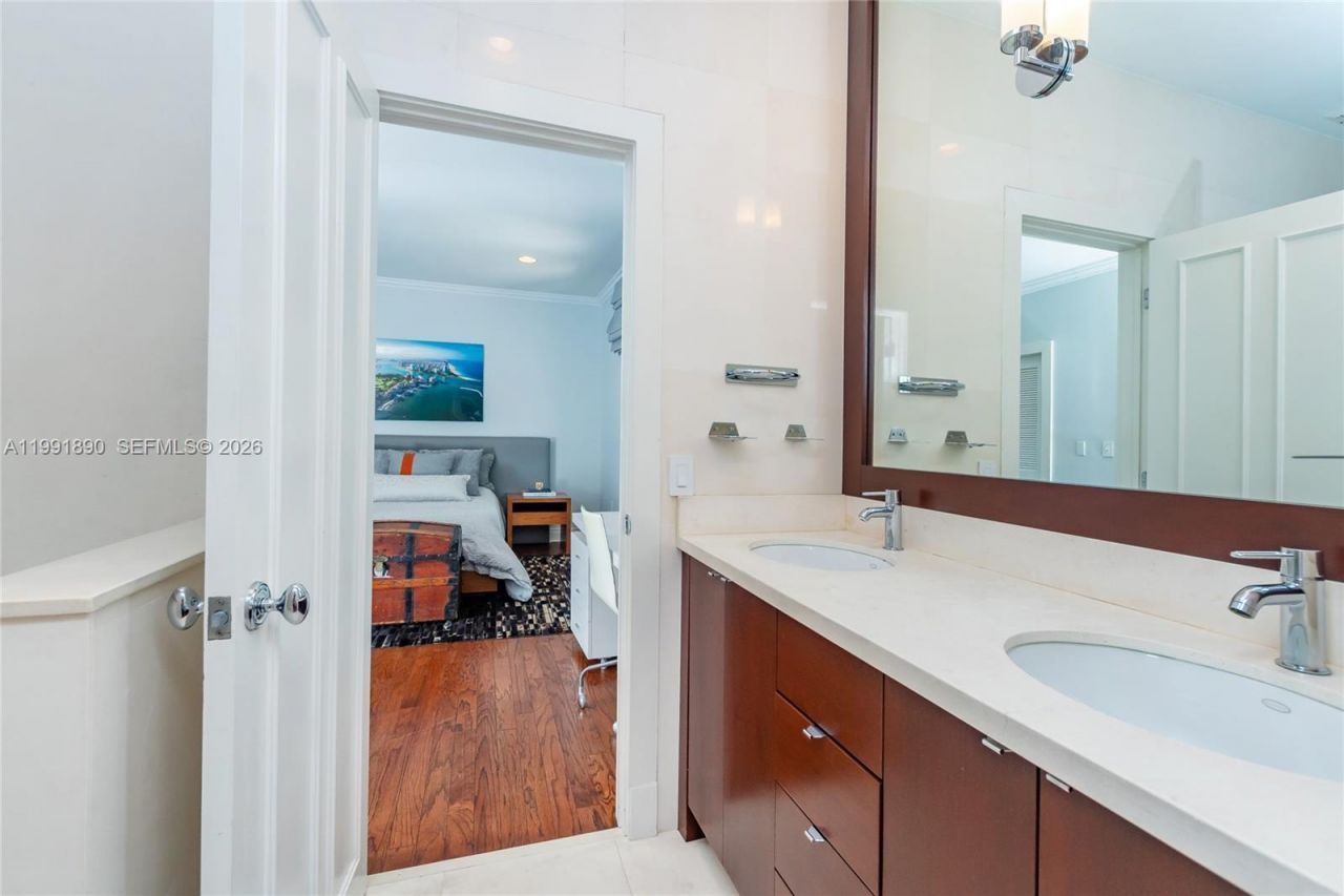 174 Isla Dorada Blvd, Coral Gables, FL 33143 Photo