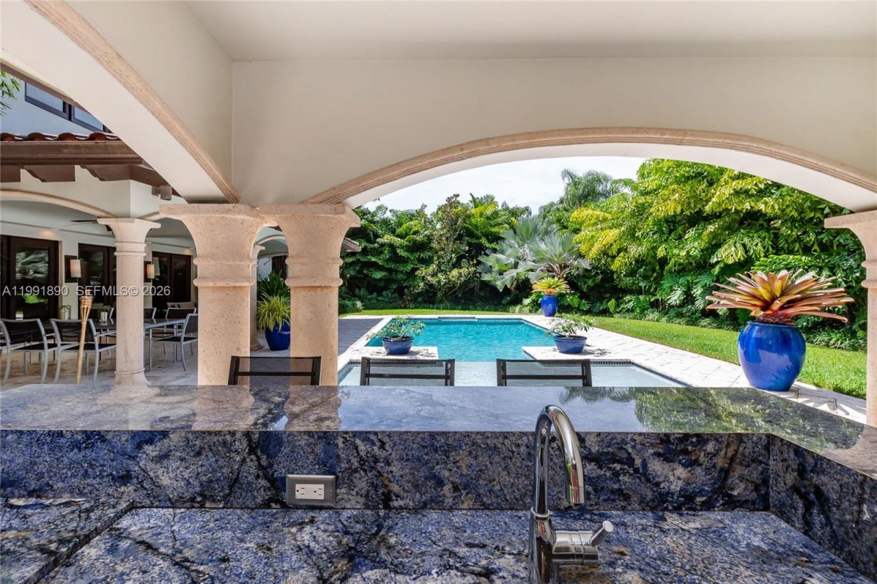 174 Isla Dorada Blvd, Coral Gables, FL 33143 Photo