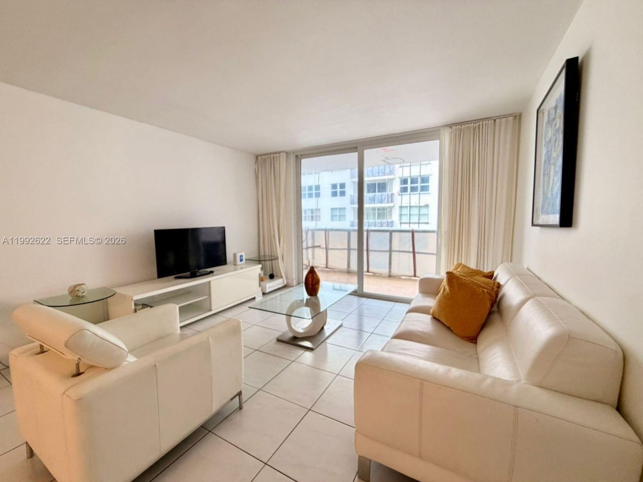 6039 Collins Ave, Unit 1506, Miami Beach, FL 33140 Photo