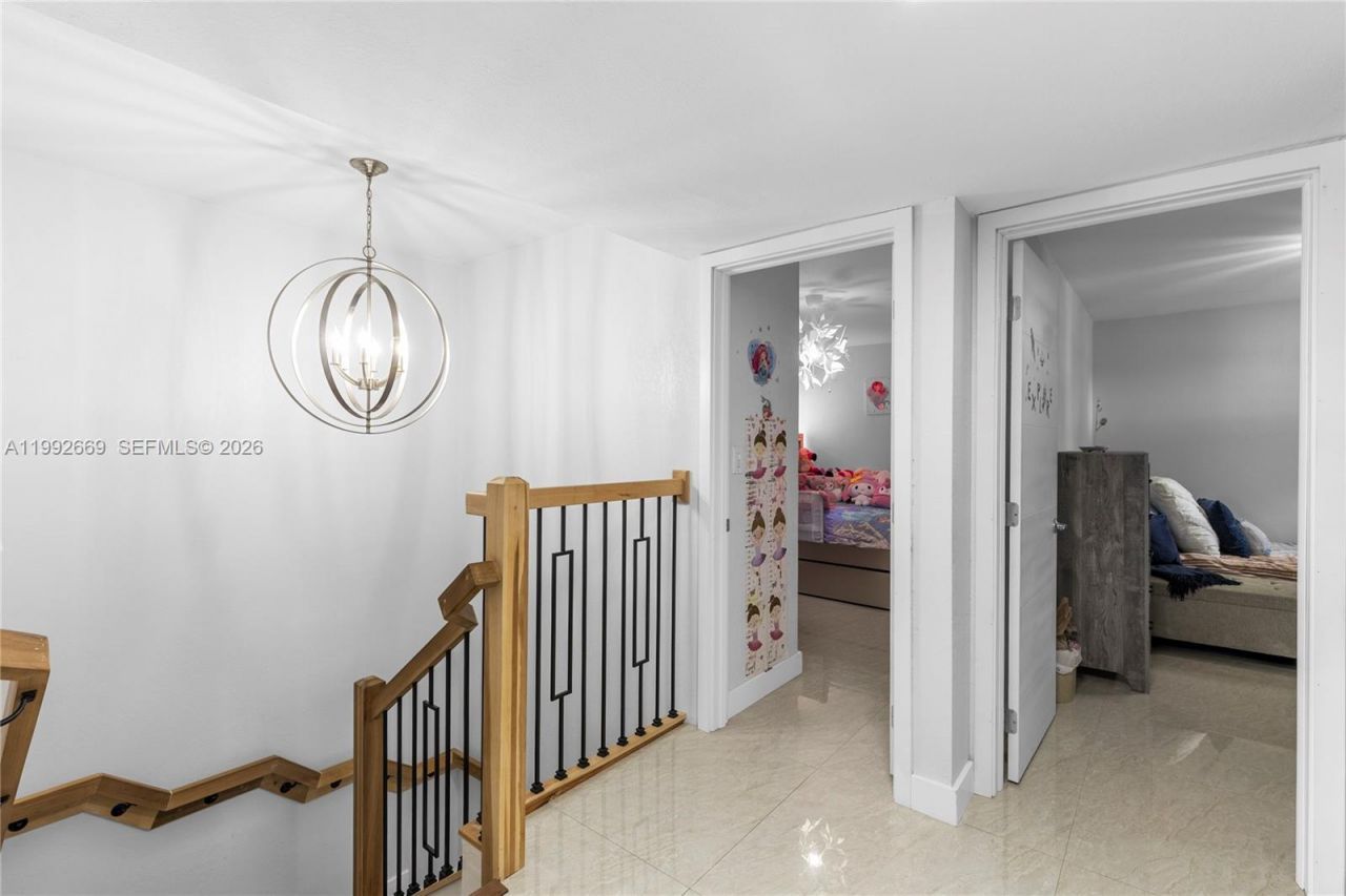 8920 Palm Tree Ln, Unit 8920, Pembroke Pines, FL 33024 Photo