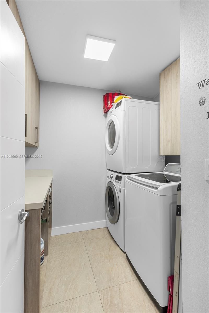 8920 Palm Tree Ln, Unit 8920, Pembroke Pines, FL 33024 Photo