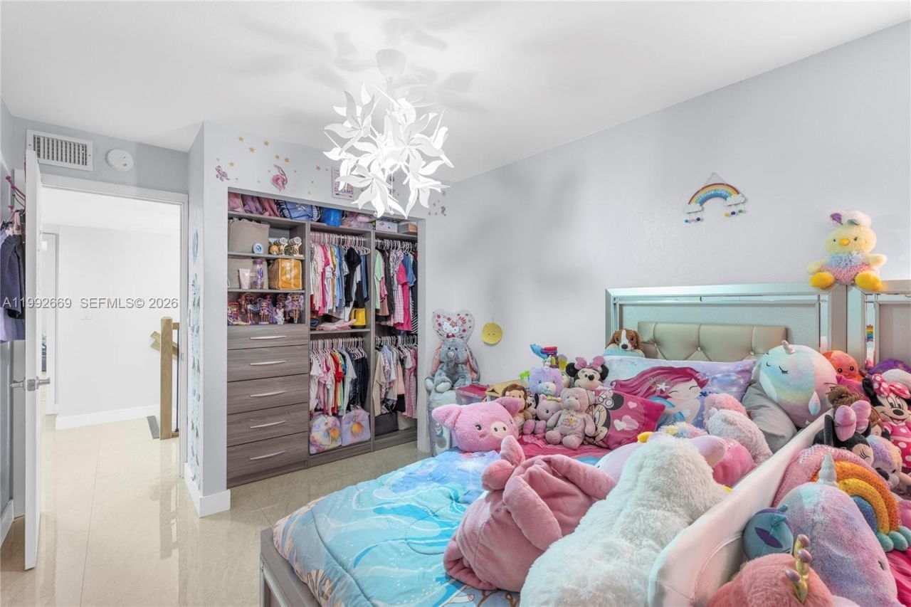 8920 Palm Tree Ln, Unit 8920, Pembroke Pines, FL 33024 Photo