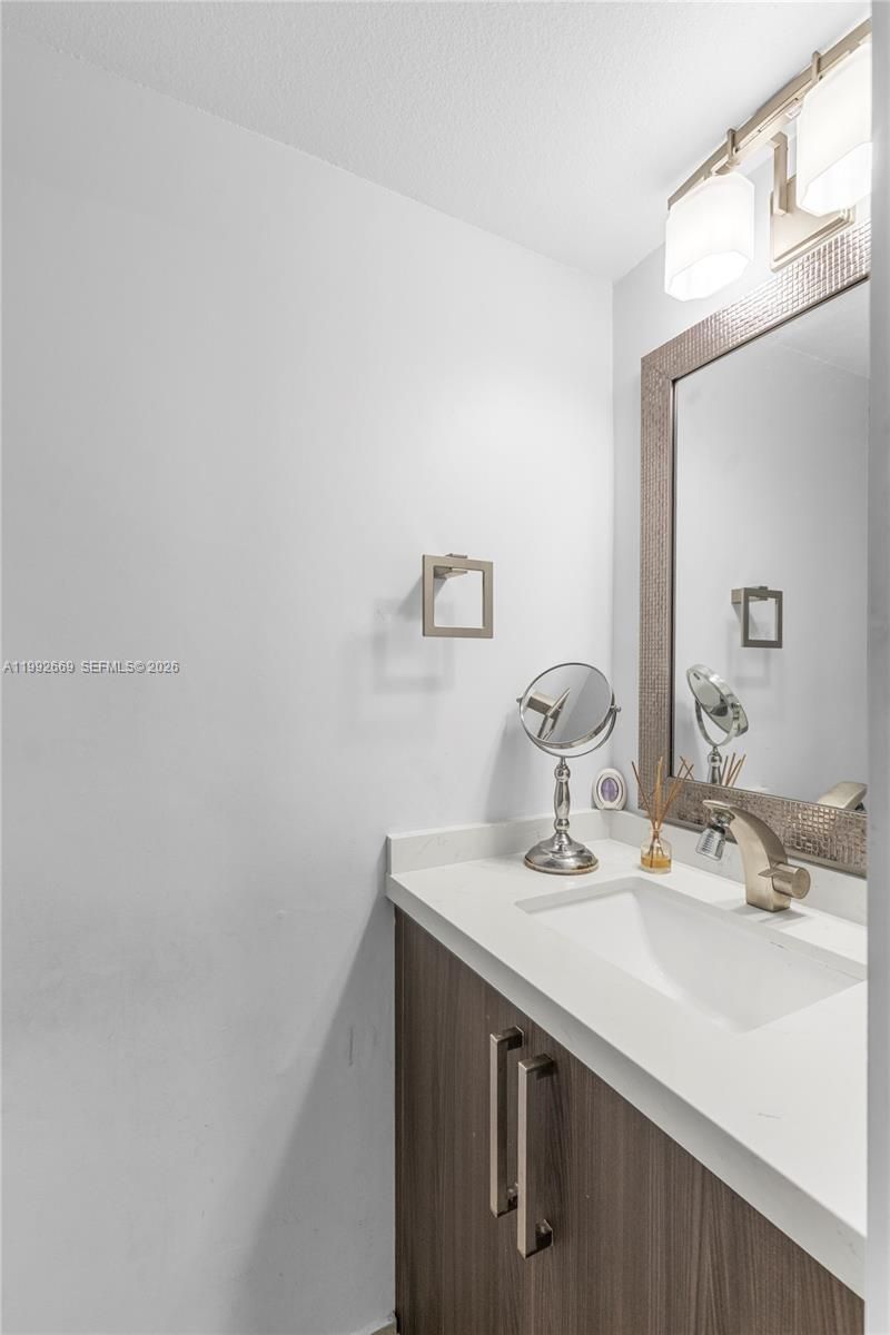 8920 Palm Tree Ln, Unit 8920, Pembroke Pines, FL 33024 Photo