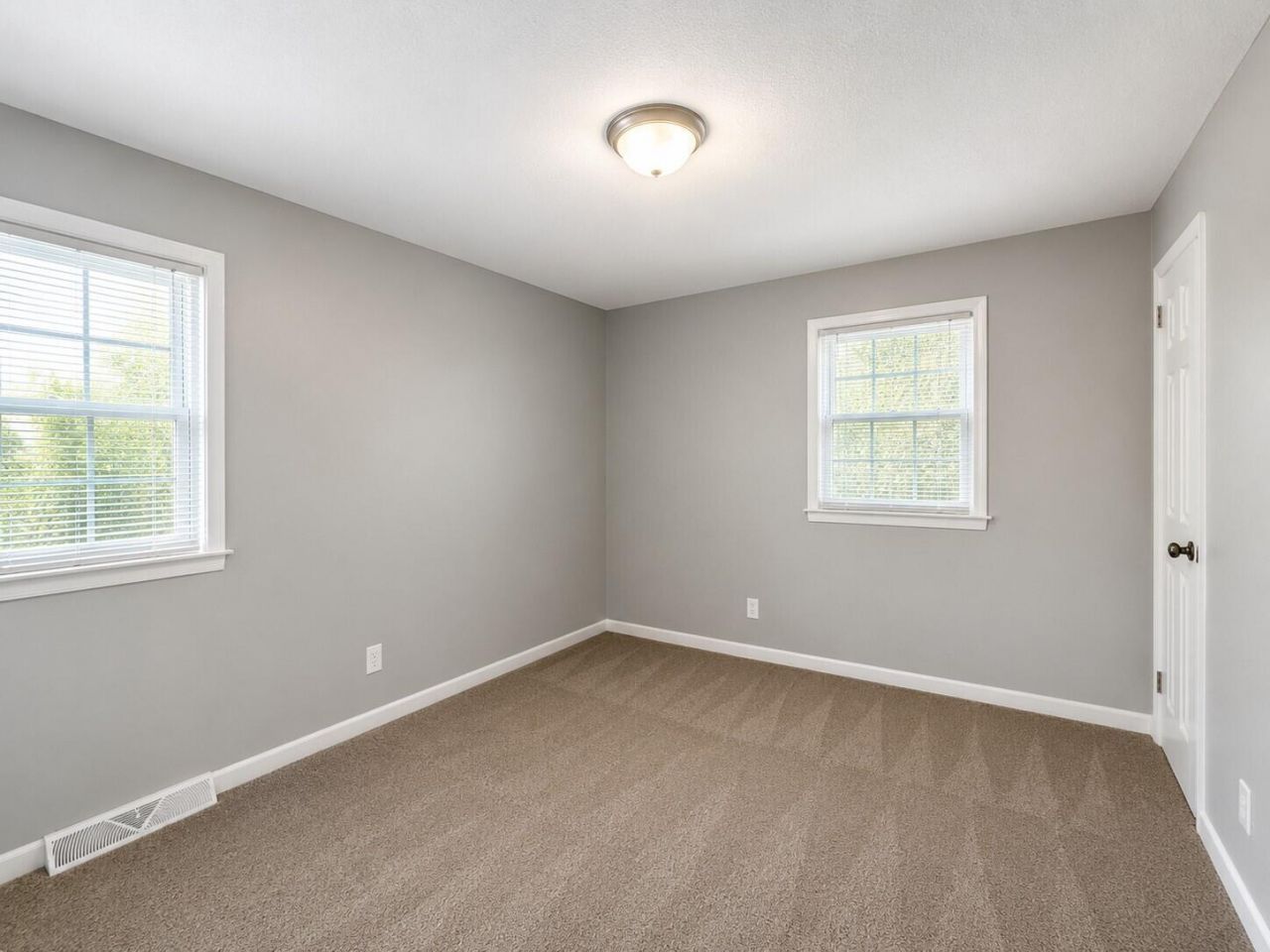 119 Belknap Road Photo 5