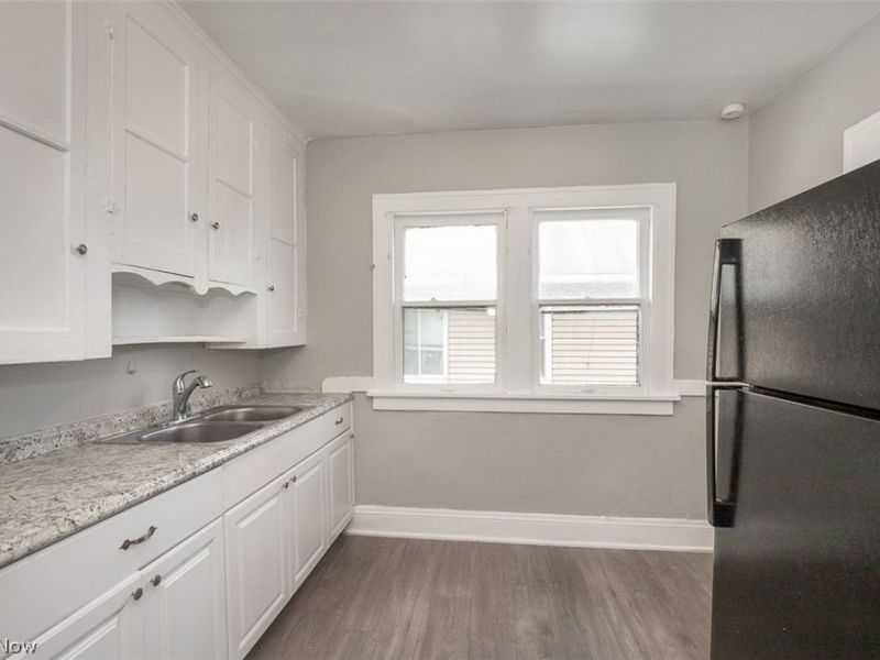 14112 Edgewood Avenue , Cleveland, OH 44128 Photo 10