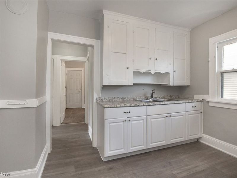 14112 Edgewood Avenue , Cleveland, OH 44128 Photo 13