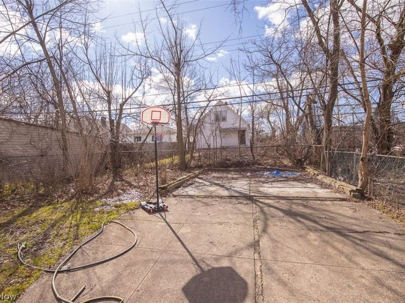 14112 Edgewood Avenue , Cleveland, OH 44128 Photo 25