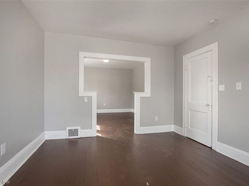 14112 Edgewood Avenue , Cleveland, OH 44128 Photo 4