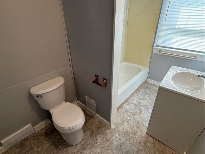 155 Garfield Avenue , Unit 1/2, East Palestine, OH 44413 Photo 10