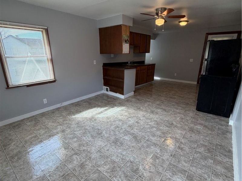 155 Garfield Avenue , Unit 1/2, East Palestine, OH 44413 Photo 7