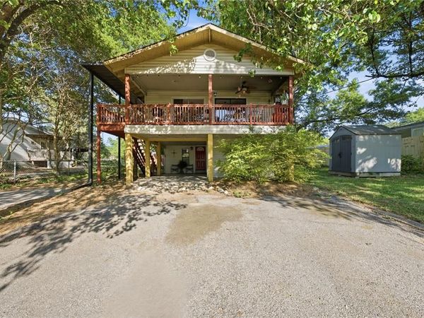 120 Prairie Drive , Mabank, TX 75156