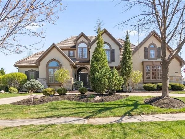 14001 DEARBORN Street, Overland Park, KS 66223