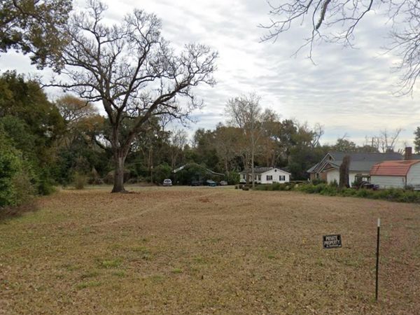 405 N Miller Avenue, Bainbridge, GA 39817