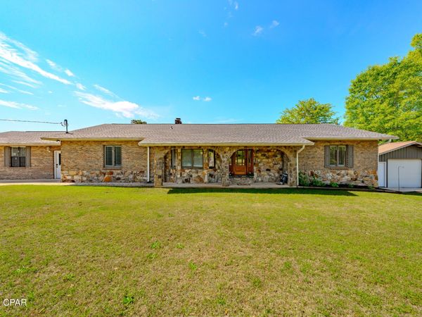 4765 Country Lake Drive, Marianna, FL 32446