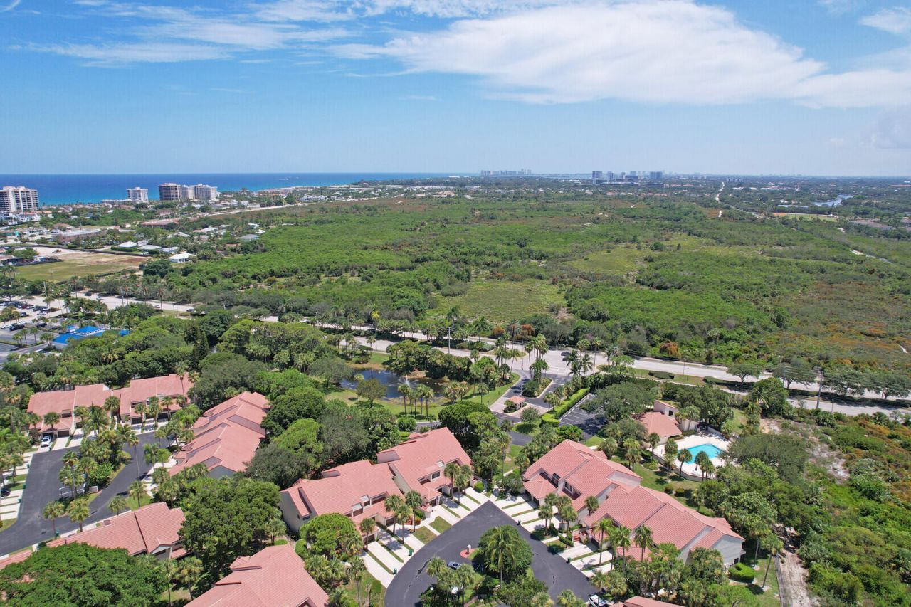 204 Sea Oats Drive, Unit F, Juno Beach, FL 33408 Photo