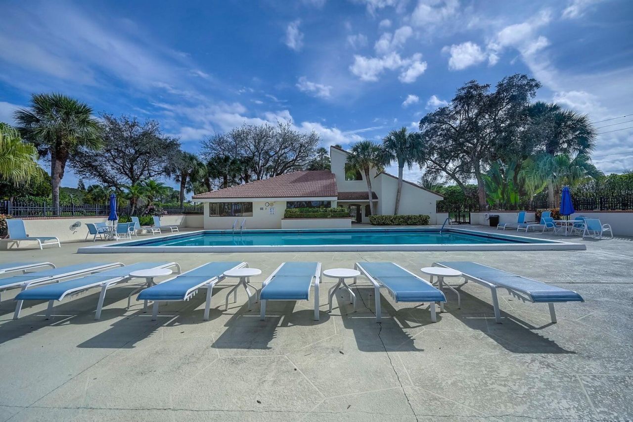 204 Sea Oats Drive, Unit F, Juno Beach, FL 33408 Photo