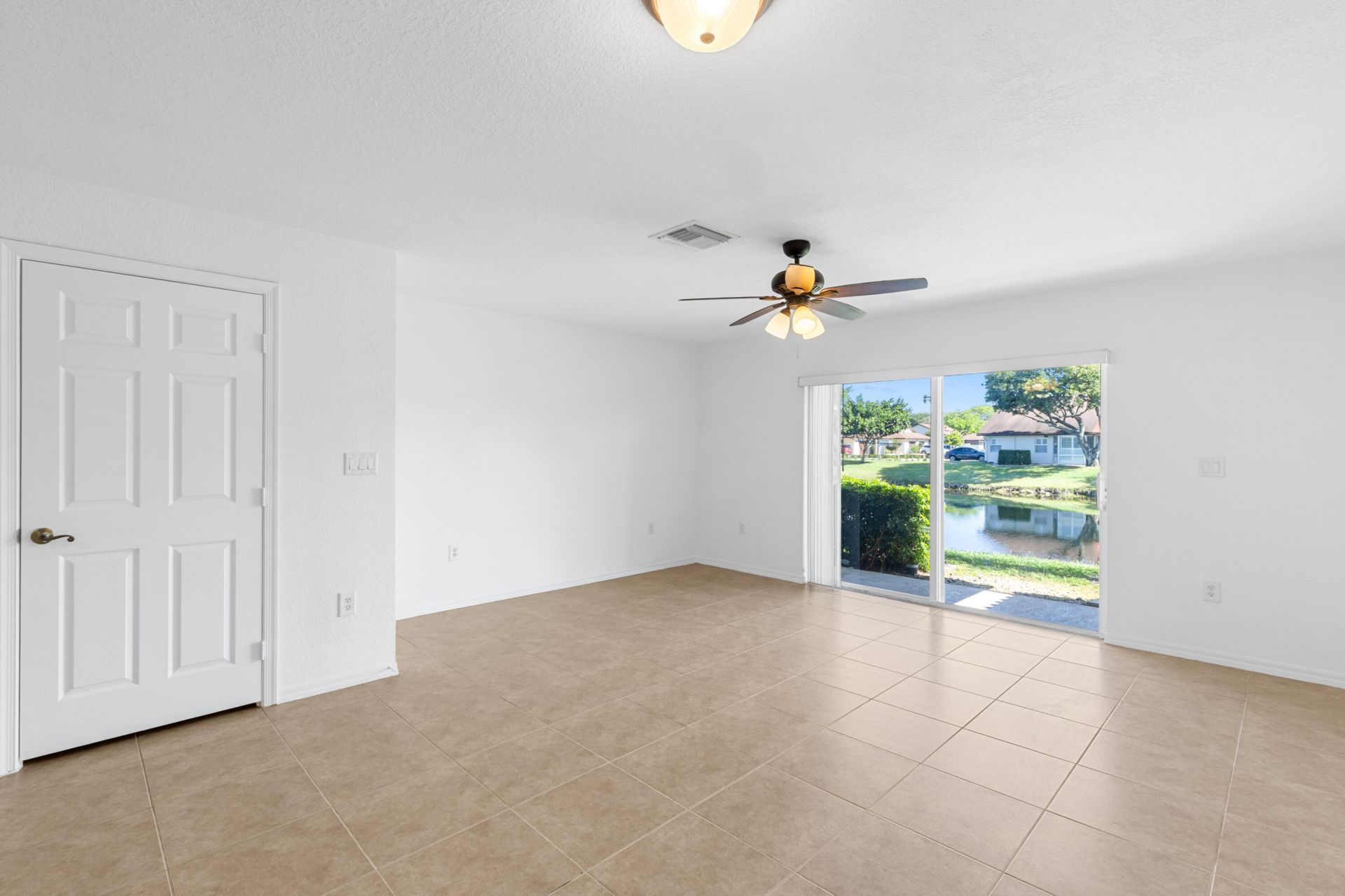 9107 Chambers Street, Unit 9107, Tamarac, FL 33321 Photo