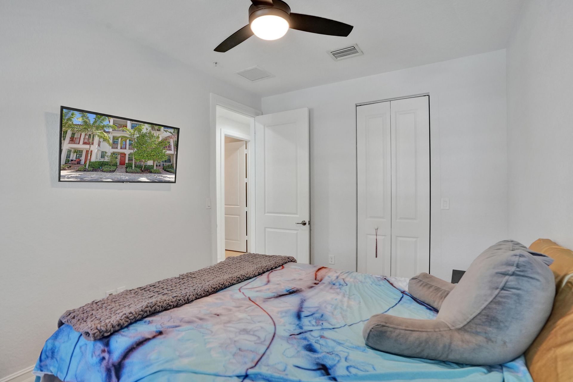 11621 SW 13th Court, Pembroke Pines, FL 33025 Photo