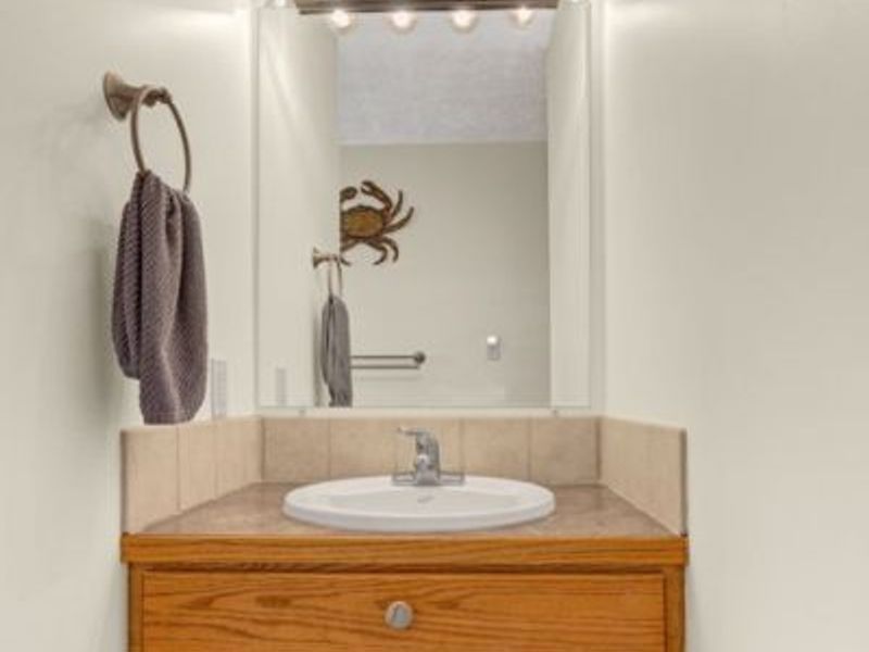 63 W Mohawk Drive , Malvern, OH 44644 Photo 15