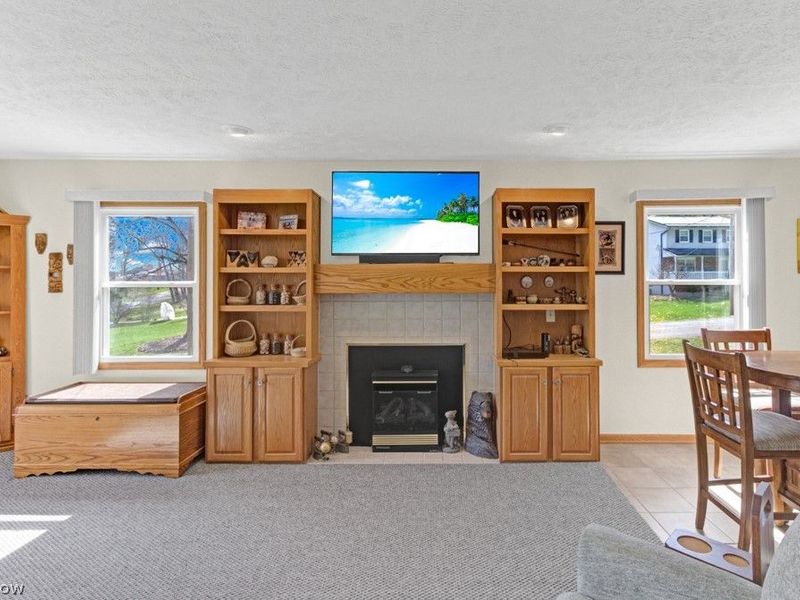 63 W Mohawk Drive , Malvern, OH 44644 Photo 4