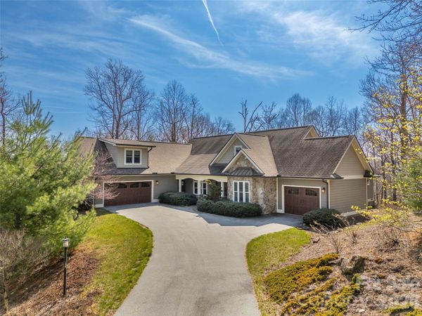 439 Monarch Road , Hendersonville, NC 28739