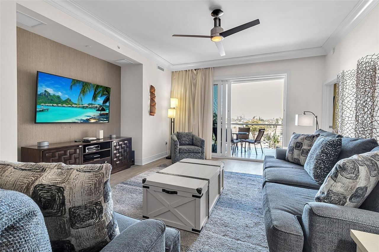 915 Seaside Drive, Unit 310, Sarasota, FL 34242 Photo