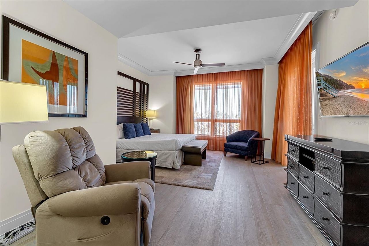 915 Seaside Drive, Unit 310, Sarasota, FL 34242 Photo