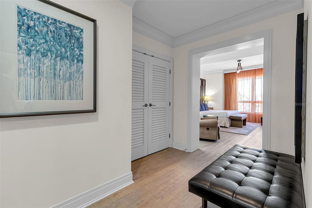 915 Seaside Drive, Unit 310, Sarasota, FL 34242 Photo