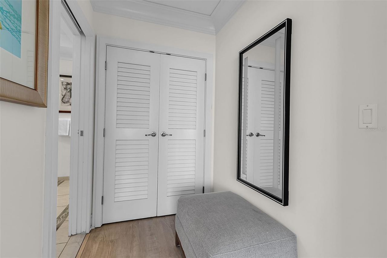 915 Seaside Drive, Unit 310, Sarasota, FL 34242 Photo