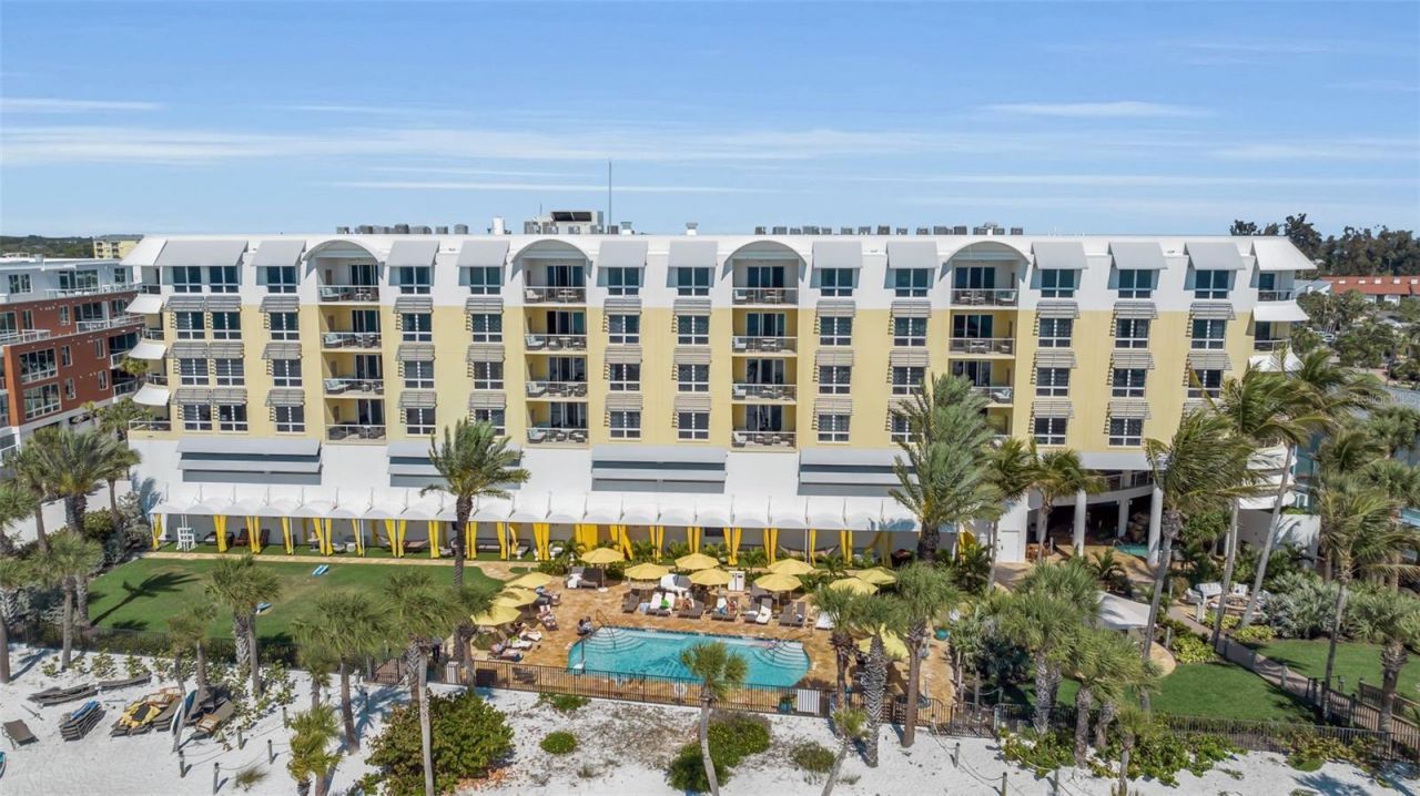 915 Seaside Drive, Unit 310, Sarasota, FL 34242 Photo