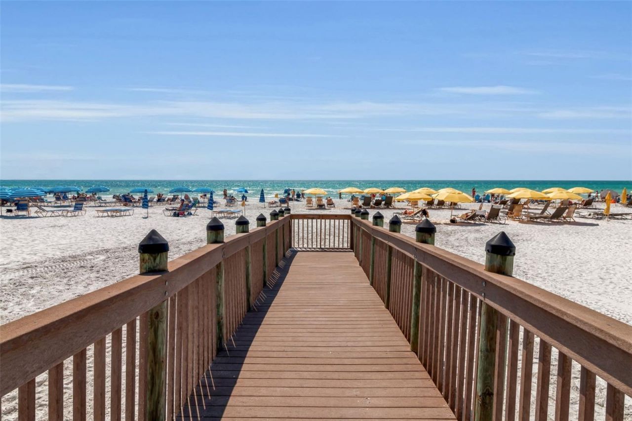 915 Seaside Drive, Unit 310, Sarasota, FL 34242 Photo