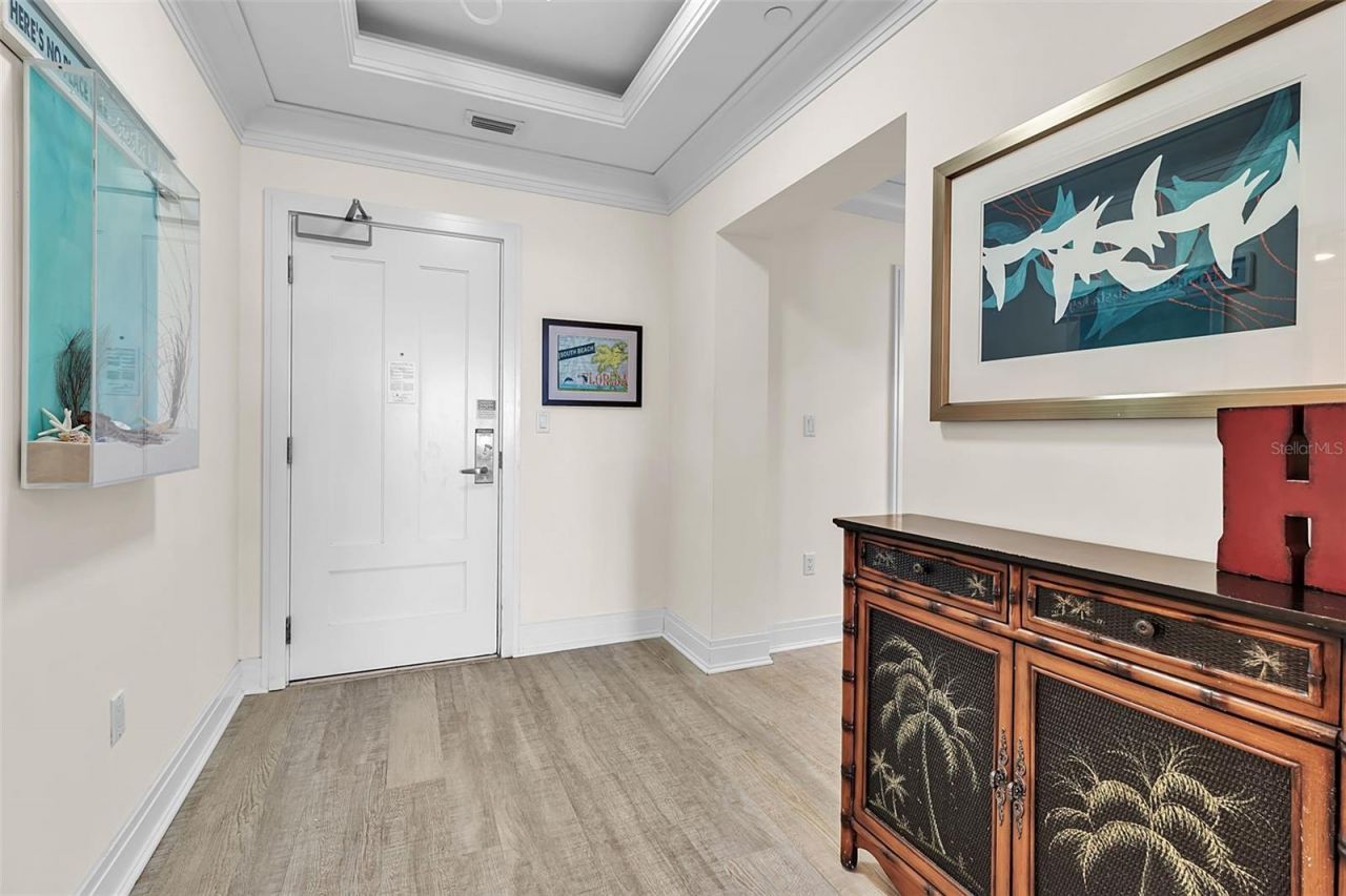 915 Seaside Drive, Unit 310, Sarasota, FL 34242 Photo