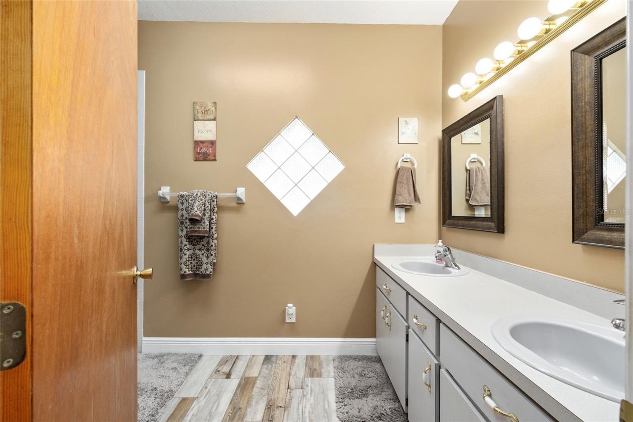 5985 W Gulf To Lake Highway, Crystal River, FL 34429 Photo