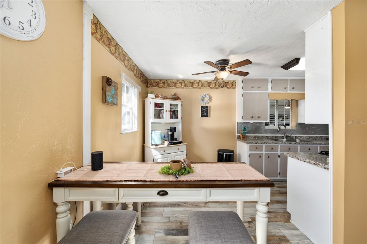 5985 W Gulf To Lake Highway, Crystal River, FL 34429 Photo