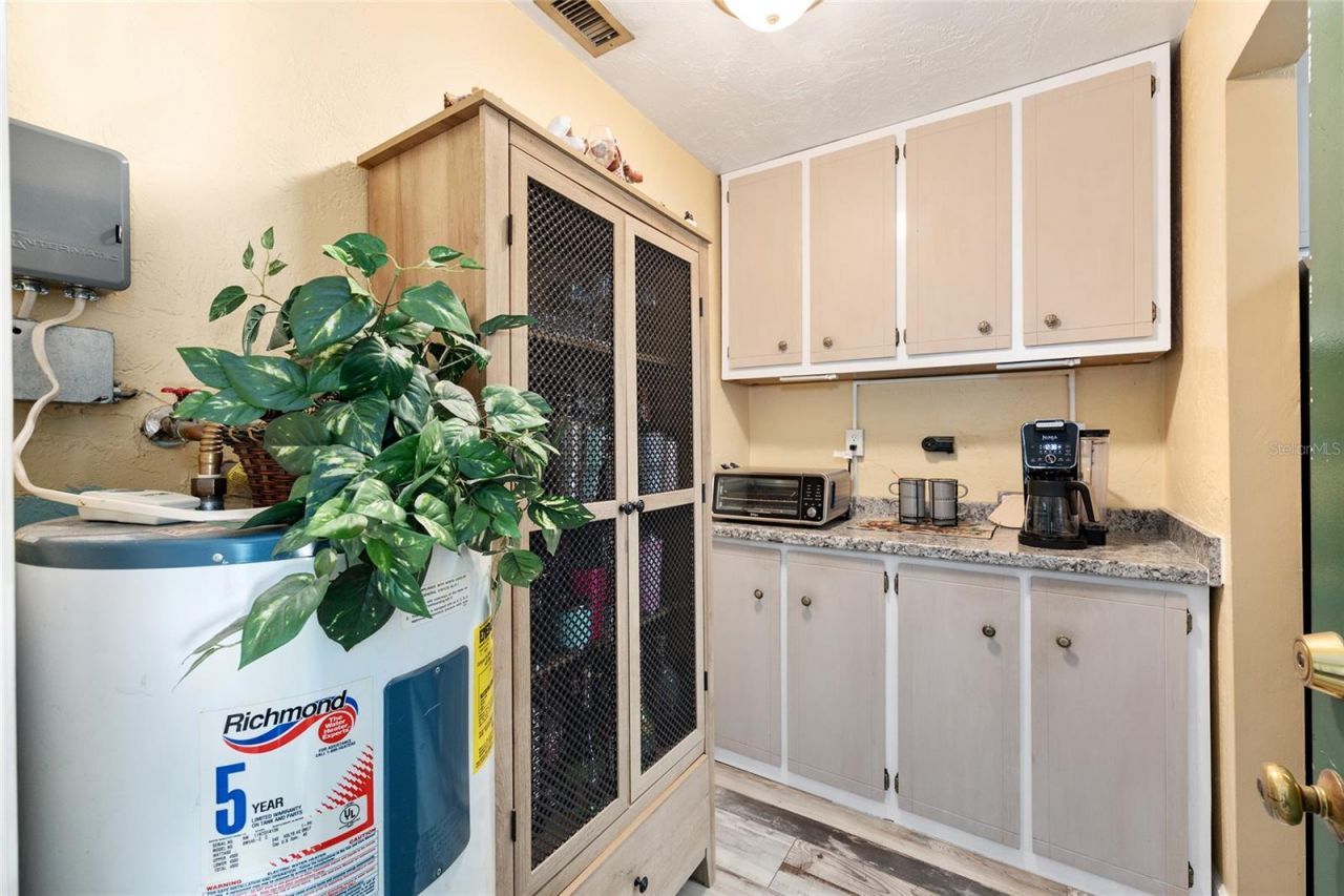 5985 W Gulf To Lake Highway, Crystal River, FL 34429 Photo