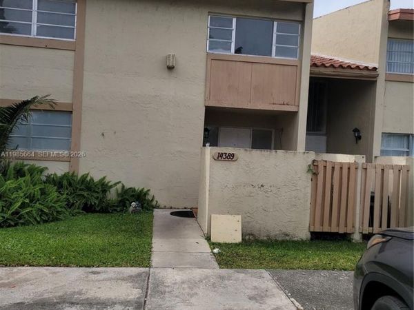 14389 Kendale Lakes Cir , Unit 14389, Miami, FL 33183