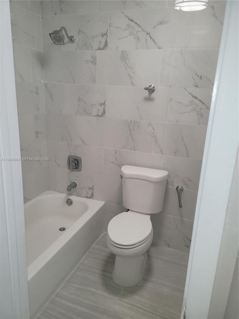 14389 Kendale Lakes Cir , Unit 14389, Miami, FL 33183 Photo